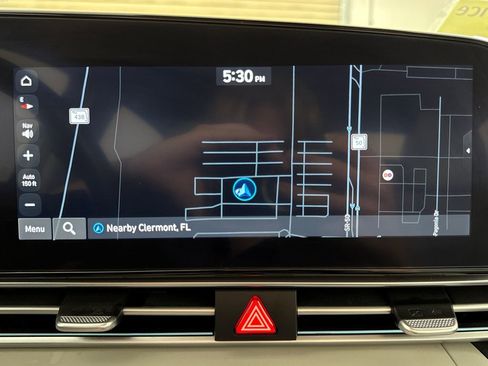 Used 2025 Hyundai Elantra Limited FWD image 18