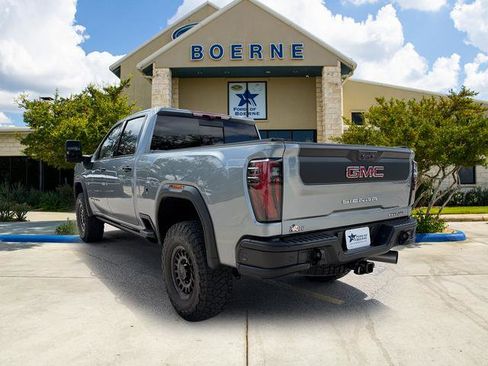 Used 2024 GMC Sierra 2500 AT4X w/ AT4X AEV Edition AWD/4WD image 3
