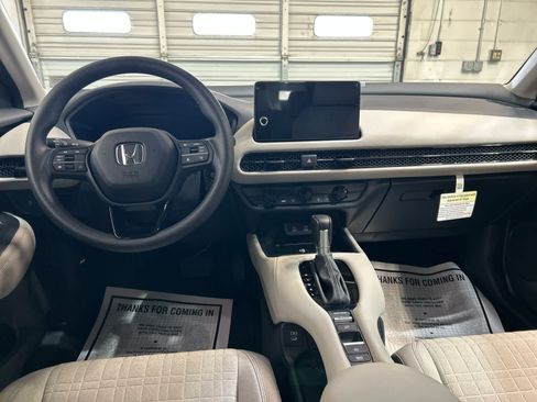 Used 2026 Honda HR-V LX image 4