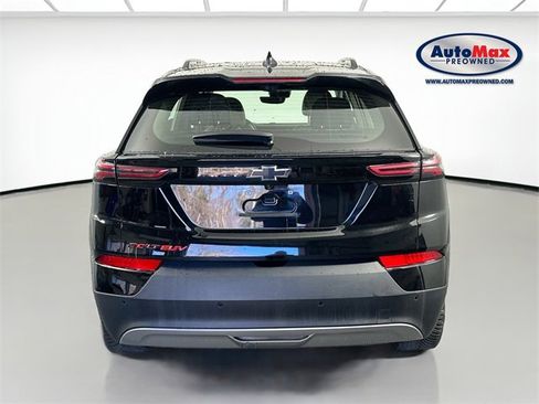 Used 2023 Chevrolet Bolt EUV Premier w/ Sun & Sound Package image 8