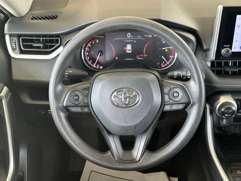 Used 2025 Toyota RAV4 XLE AWD/4WD image 16