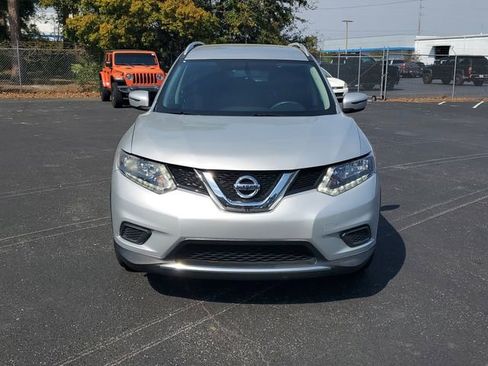 Used 2016 Nissan Rogue S w/ Appearance Package image 2