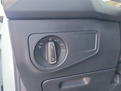 Used 2022 Volkswagen Tiguan SEL R-Line image 35