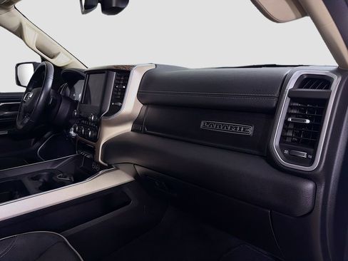 Used 2020 RAM 1500 Laramie image 32