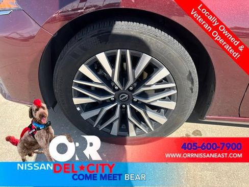 Used 2025 Nissan Altima 2.5 SV FWD image 9