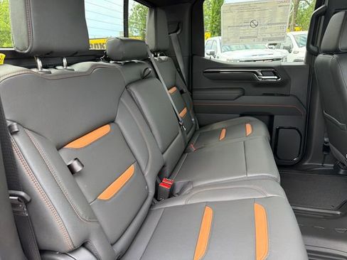 New 2026 GMC Sierra 1500 AT4 w/ AT4 Premium Package AWD/4WD image 24