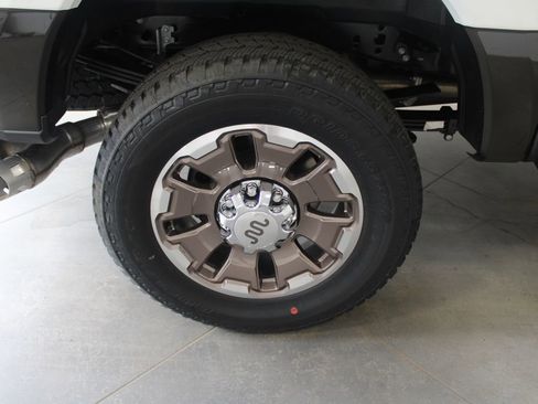 New 2025 Ford F350 King Ranch w/ FX4 Off-Road Package image 58