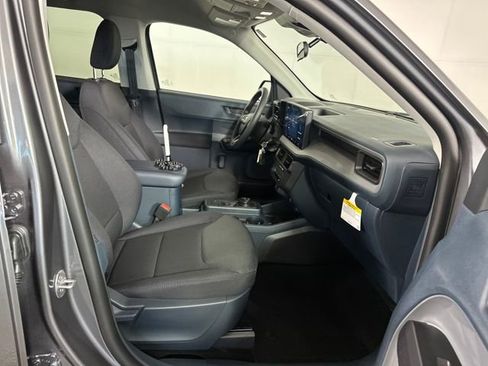 Used 2025 Ford Maverick XL w/ Equipment Group 101A image 27