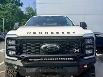 New 2026 Ford F250 Lariat w/ Black Appearance Package
