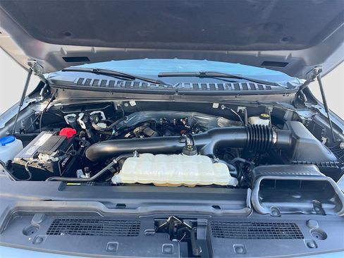 Used 2024 Ford Expedition Platinum image 33