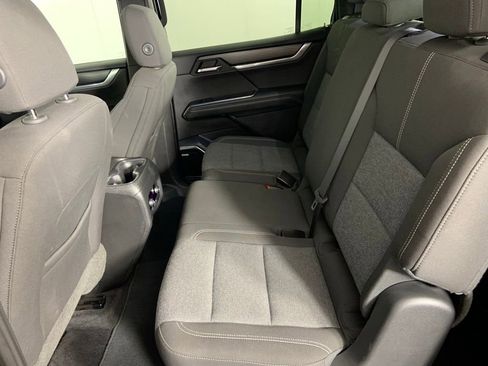 Used 2025 GMC Acadia Elevation image 15