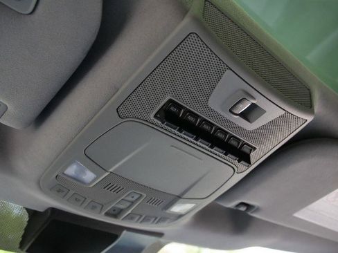 Used 2022 Ford F450 Limited w/ FX4 Off-Road Package image 18