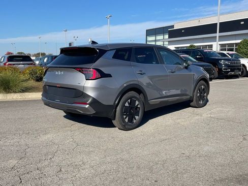 New 2026 Kia Sportage LX image 8