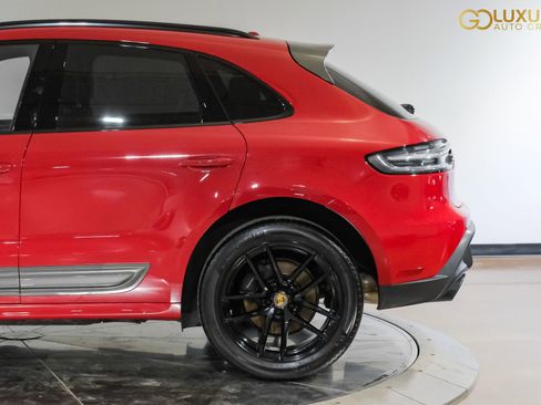 Used 2023 Porsche Macan Turbo AWD/4WD image 15