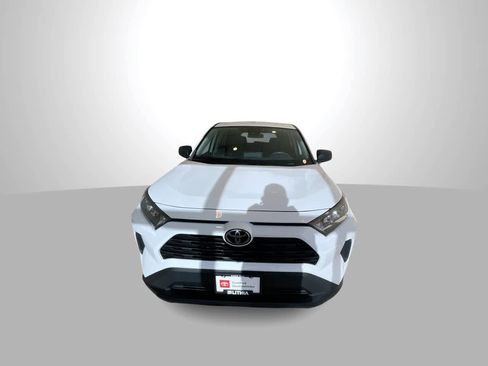 Used 2022 Toyota RAV4 LE AWD/4WD image 3