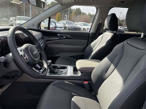 New 2026 Kia Carnival LXS image 25