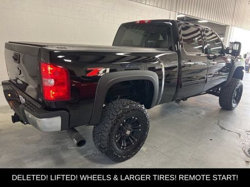 Used 2011 Chevrolet Silverado 2500 LTZ w/ Snow Plow Prep Package AWD/4WD image 9