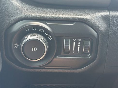 Used 2021 Jeep Wrangler Unlimited Sport image 29