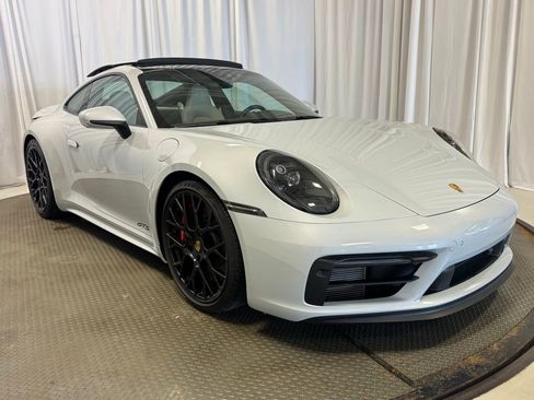 Certified 2024 Porsche 911 Carrera GTS RWD image 33