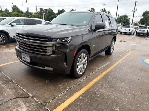 Used 2021 Chevrolet Tahoe High Country w/ Premium Package RWD image 1