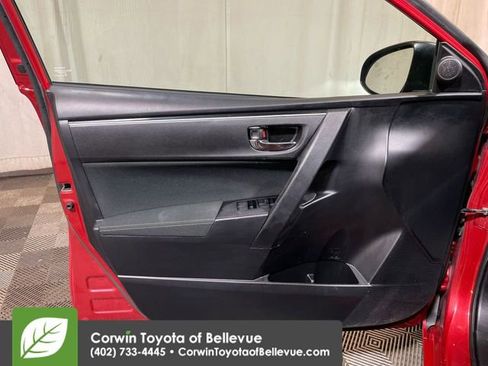 Used 2017 Toyota Corolla LE image 24