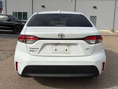 Used 2024 Toyota Corolla LE image 5