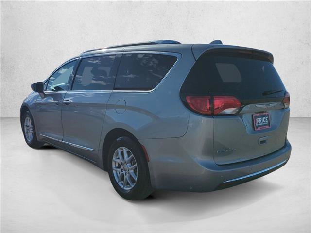Used 2020 Chrysler Pacifica Touring-L FWD image 8