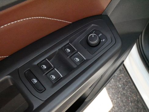 Certified 2023 Volkswagen Atlas SEL AWD/4WD image 19