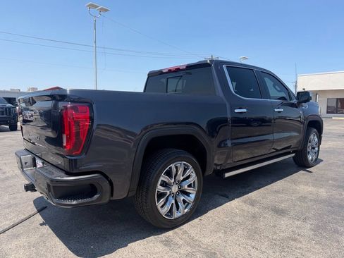 Used 2025 GMC Sierra 1500 Denali AWD/4WD image 3