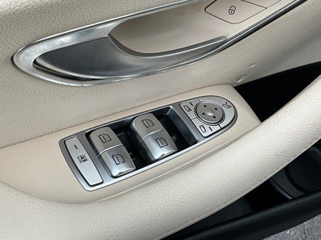 Used 2018 Mercedes-Benz E 300 4MATIC image 29