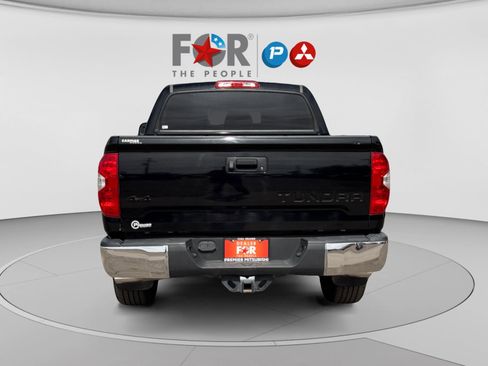 Used 2016 Toyota Tundra SR5 w/ SR5 Upgrade Package AWD/4WD image 4