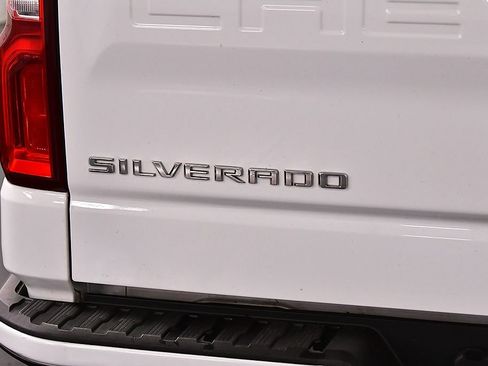 Used 2023 Chevrolet Silverado 1500 RST w/ Z71 Off-Road Package AWD/4WD image 11