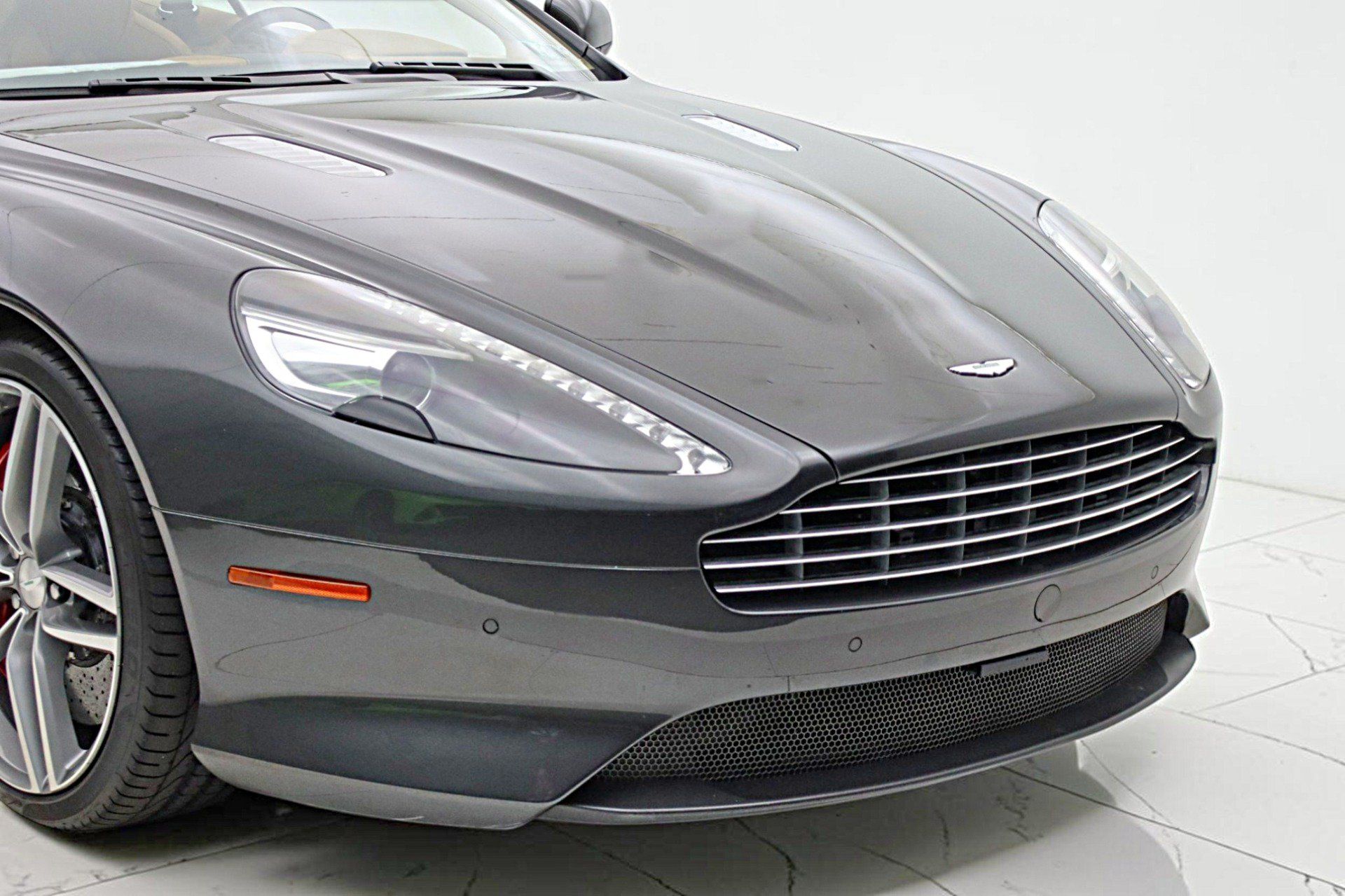 Used 2012 Aston Martin Virage Coupe RWD image 18