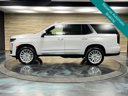 Used 2024 Cadillac Escalade Premium Luxury AWD/4WD image 28