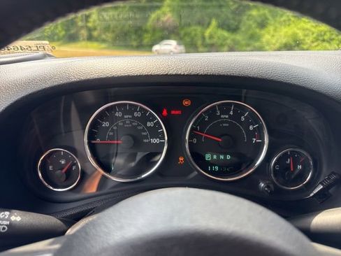 Used 2015 Jeep Wrangler Unlimited Sport w/ Quick Order Package 24S AWD/4WD image 25