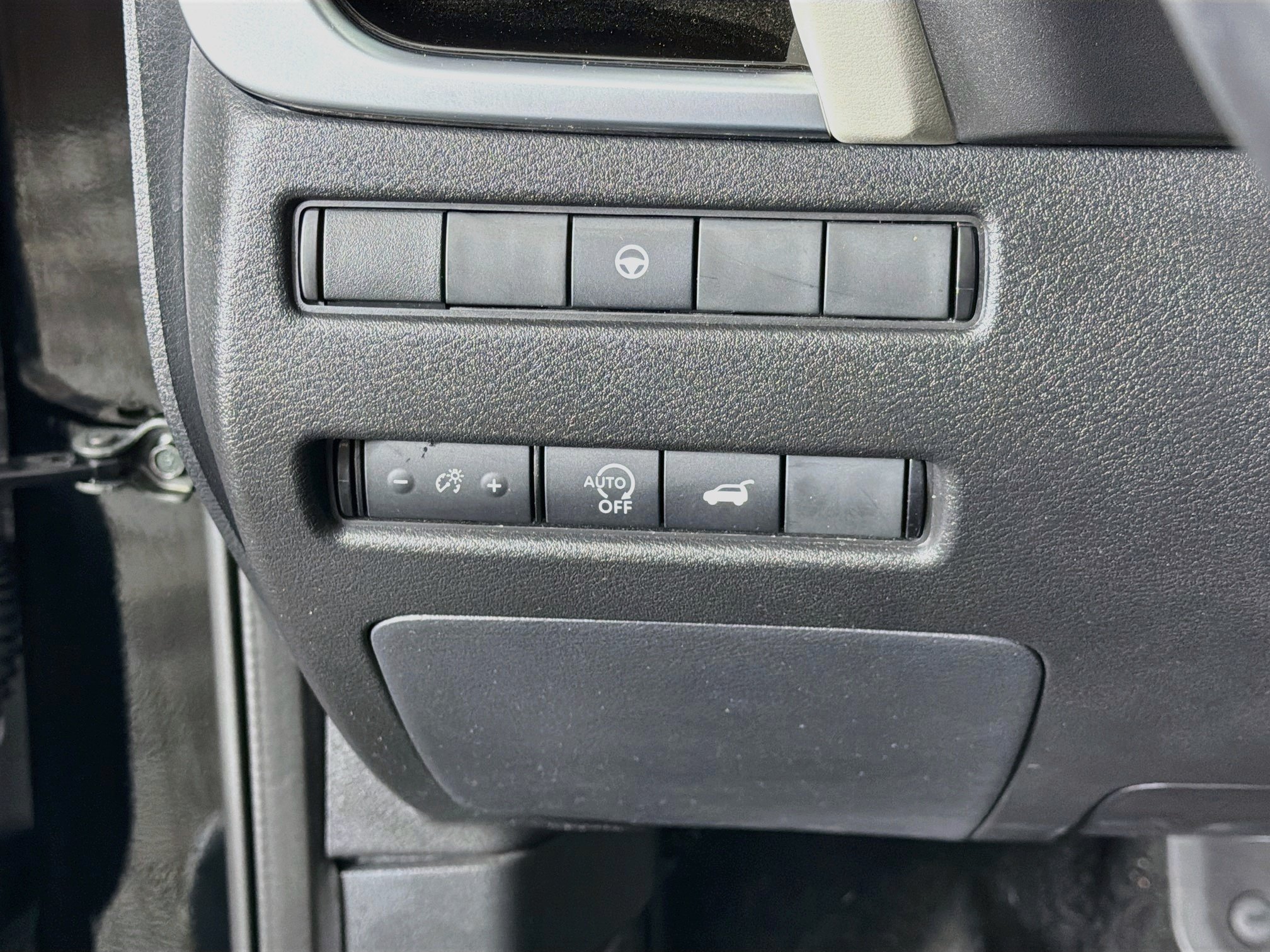 Used 2023 Nissan Rogue SL w/ SL Premium Package FWD image 17