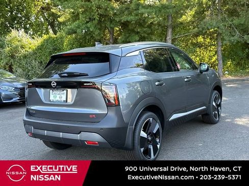 Used 2025 Nissan Kicks SR image 2