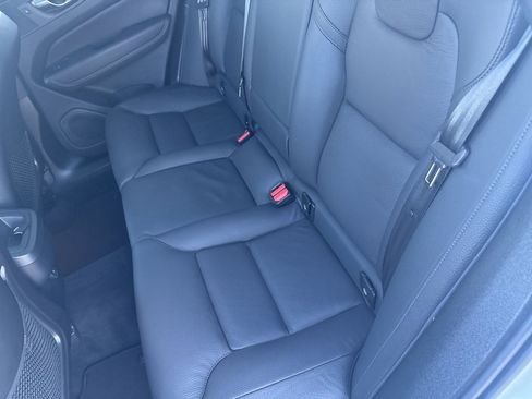 Used 2025 Volvo XC60 B5 Plus image 38