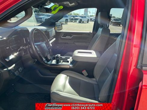 Used 2022 Chevrolet Silverado 1500 LT Trail Boss w/ LT Trail Boss Premium Package AWD/4WD image 10