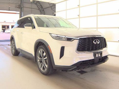 Used 2023 INFINITI QX60 Luxe w/ Cargo Package image 4