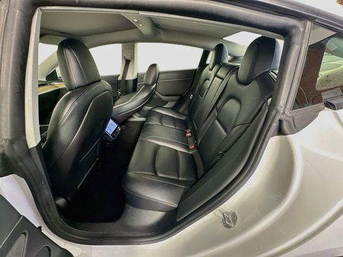 Used 2021 Tesla Model 3 Standard Range Plus RWD image 29