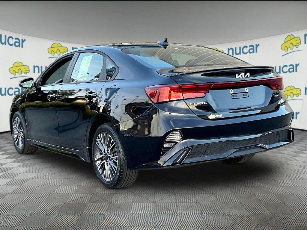 Used 2024 Kia Forte GT-Line w/ GT-Line Premium Package FWD image 4