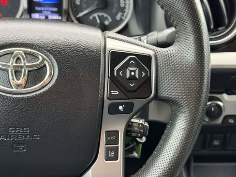 Used 2022 Toyota Tacoma SR5 image 9