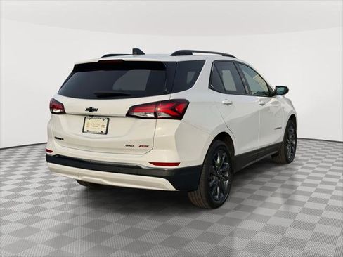 Used 2023 Chevrolet Equinox RS image 4
