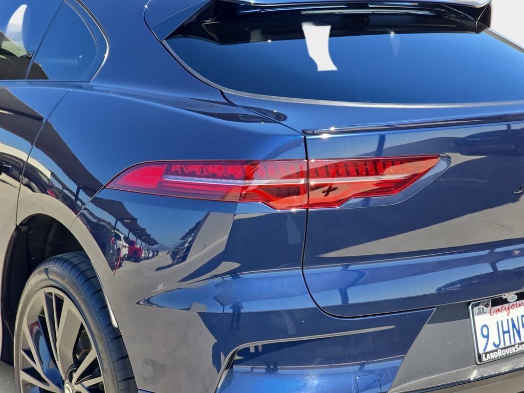 Certified 2024 Jaguar I-PACE R-Dynamic HSE AWD/4WD image 35