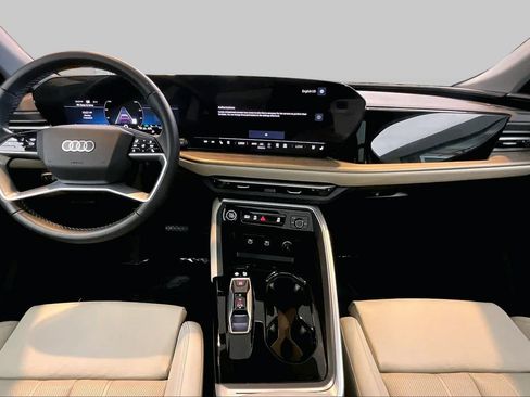 Used 2025 Audi Q5 Premium Plus w/ Premium Plus AWD/4WD image 18