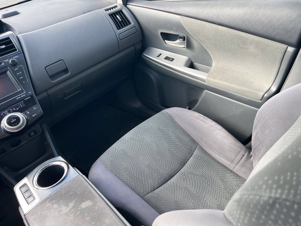 Used 2014 Toyota Prius V Three FWD image 13