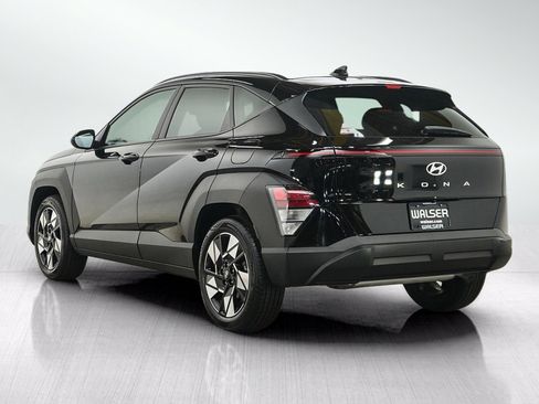 Used 2024 Hyundai Kona SEL FWD image 3