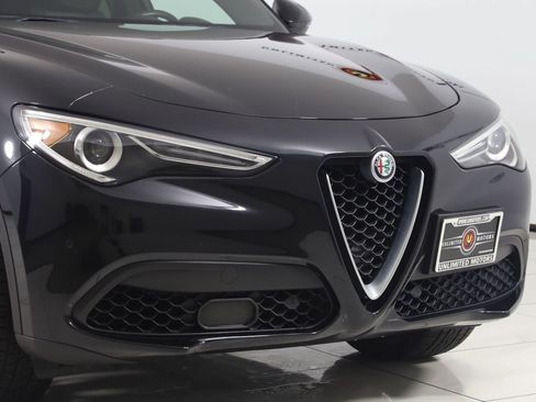 Used 2019 Alfa Romeo Stelvio Ti Sport w/ Quick Order Package 22S Sport AWD/4WD image 41