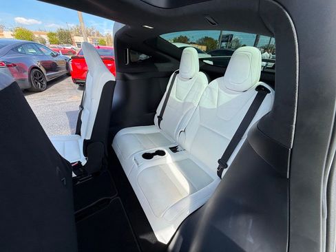 Used 2022 Tesla Model X image 24